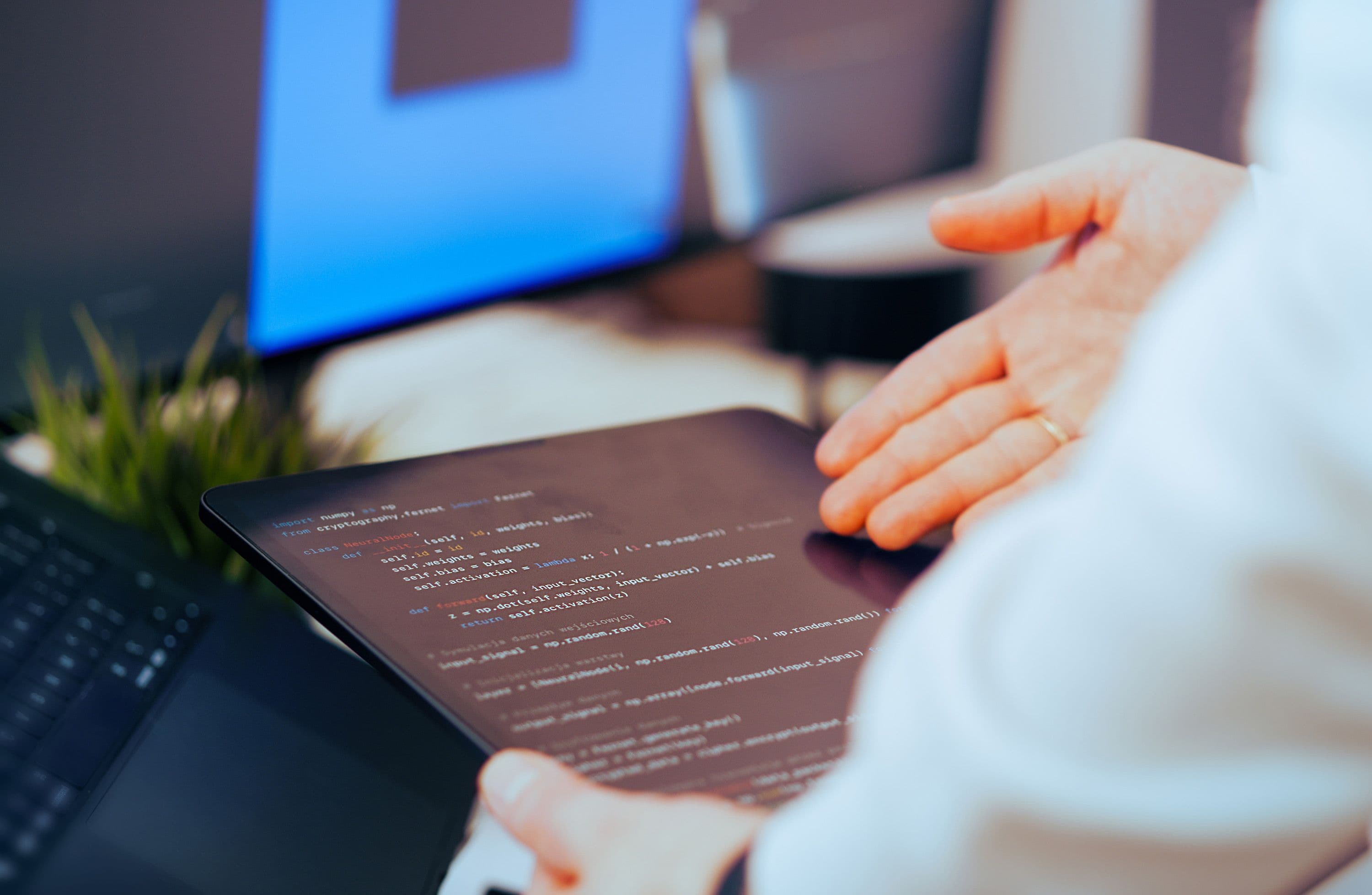 How to Choose HR Software for Your UAE Business: A Complete Buyer’s Checklist